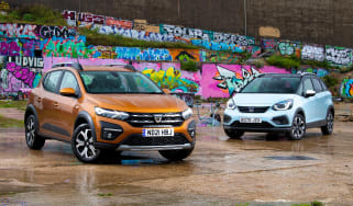 Honda Jazz Crosstar vs Dacia Sandero Stepway